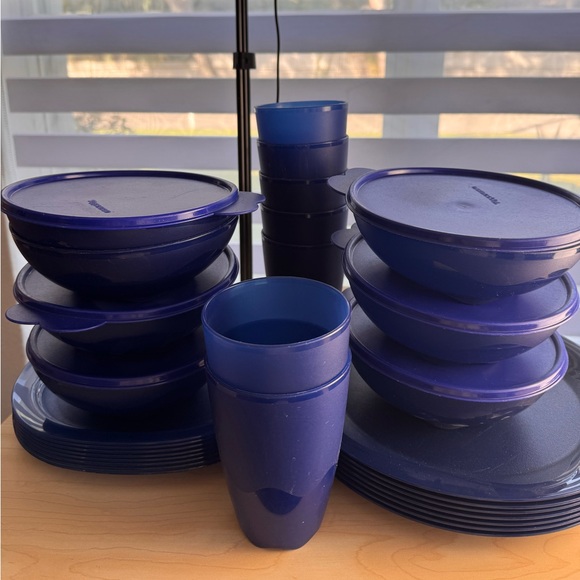 Tupperware Bowls Plates Cups Blue Set of 7 - Picture 2 of 15